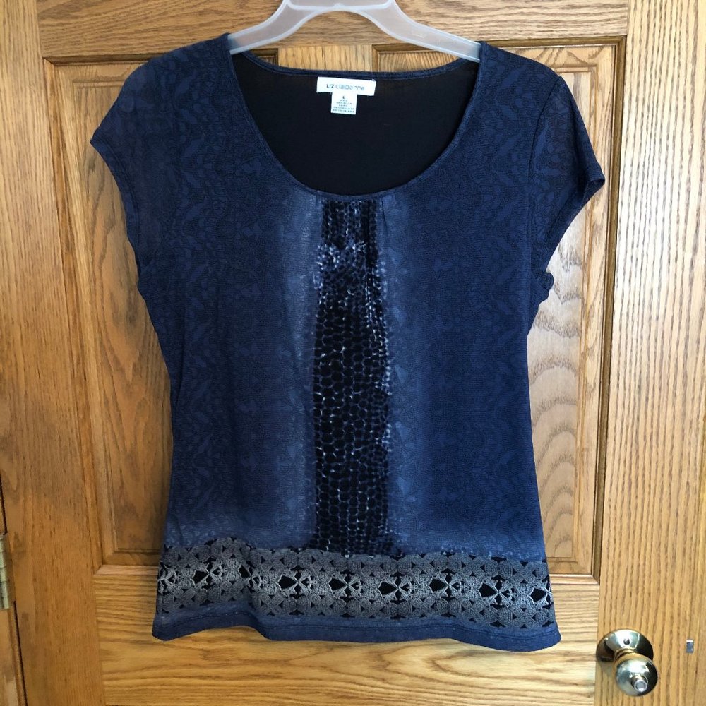 Liz Claiborne Short Sleeve Top. Size Large